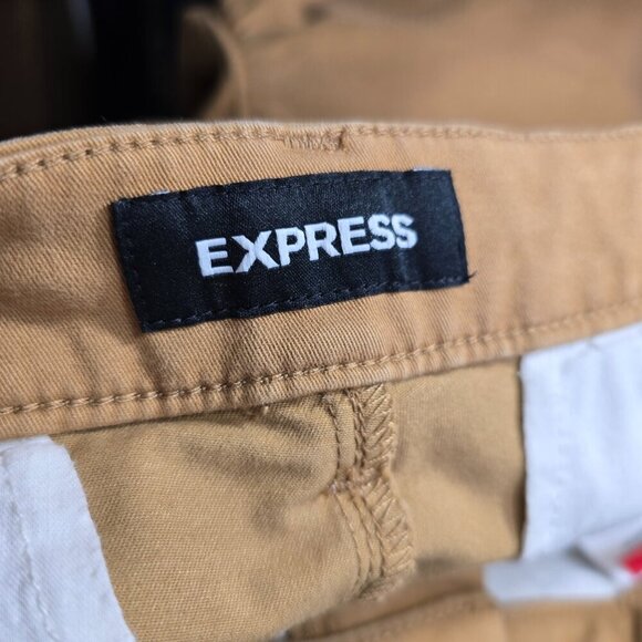 Express Khaki Slim Above the Knee 9" Inseam Flat Front Chino Shorts - Picture 7 of 9